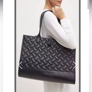 Kurt Geiger Kensington drench square tote